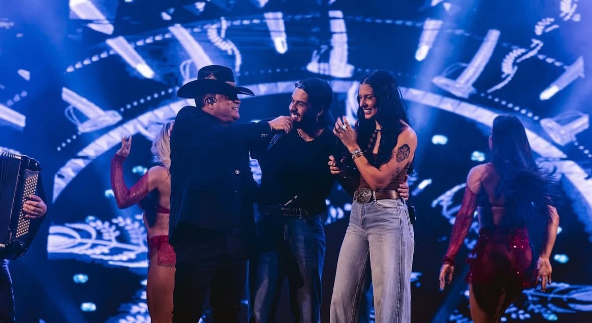 Ana Castela e Zé Felipe fazem participação no show de Leonardo no Paraná