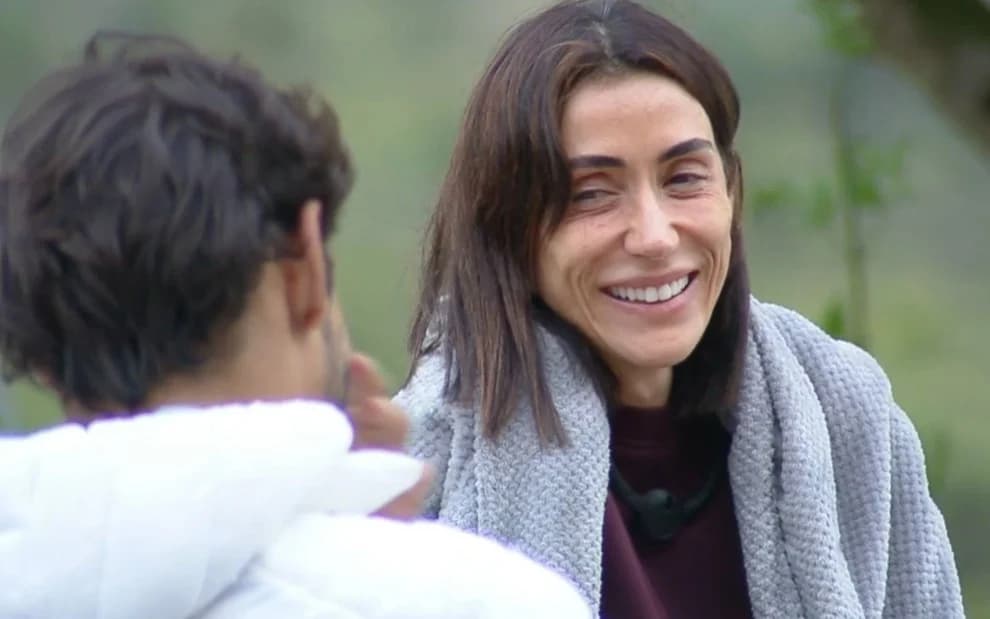 ‘A Fazenda’: Jornalista revela sentimentos por ator, mesmo sendo casada