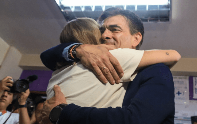 Senador Rodrigo Paz vence as eleições e vai presidir a Bolívia a partir de novembro