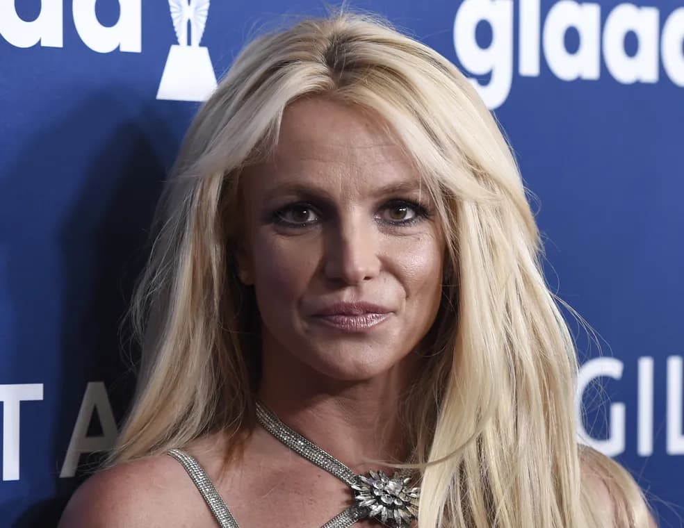 Filhos de Britney Spears se afastam da mãe, segundo Kevin Federline