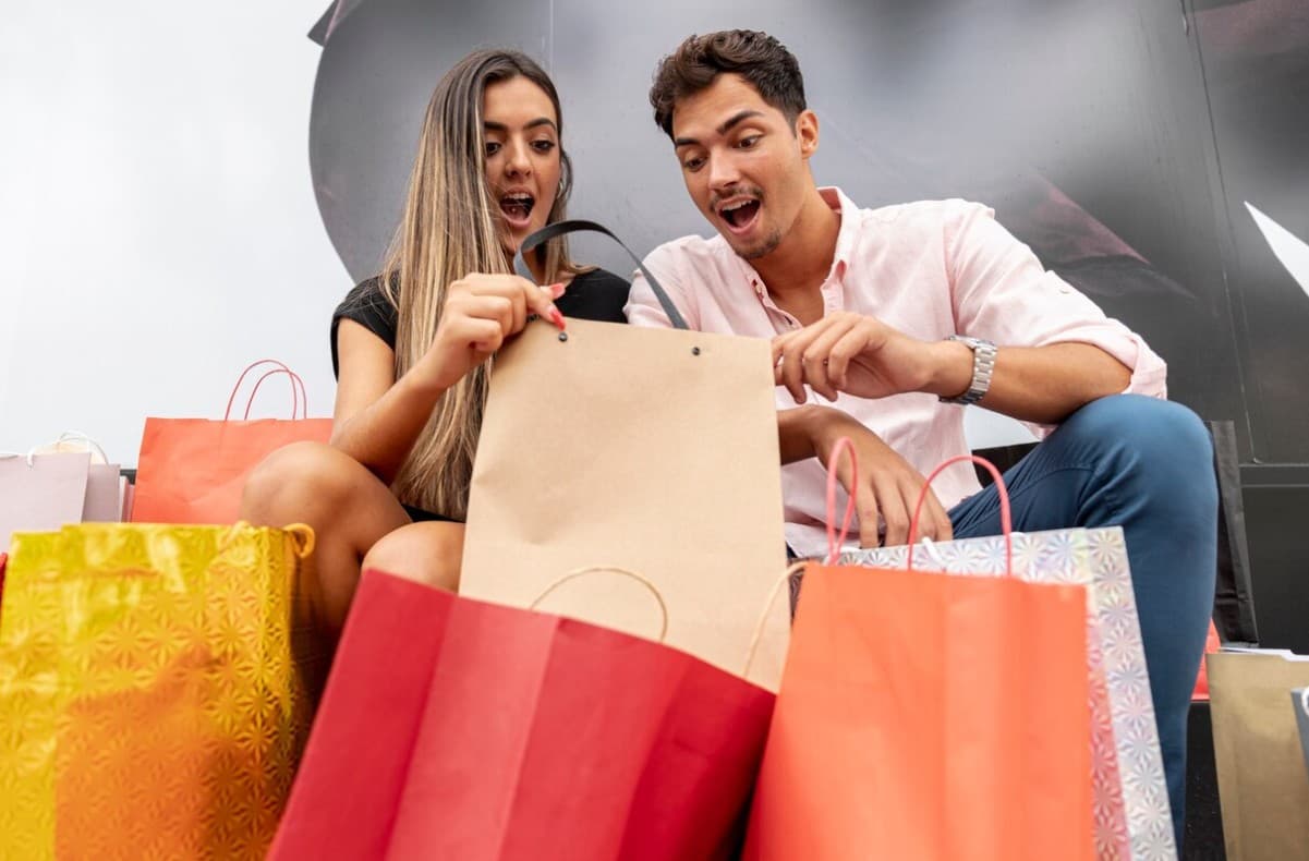 Black Friday, Natal e juros: como evitar dívidas nas compras de fim de ano