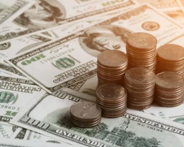 Novo tarifaço dos EUA sobre a China garante alta do dólar