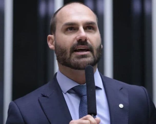 STF: Defensoria Pública da União pede para não atuar na defesa de Eduardo Bolsonaro