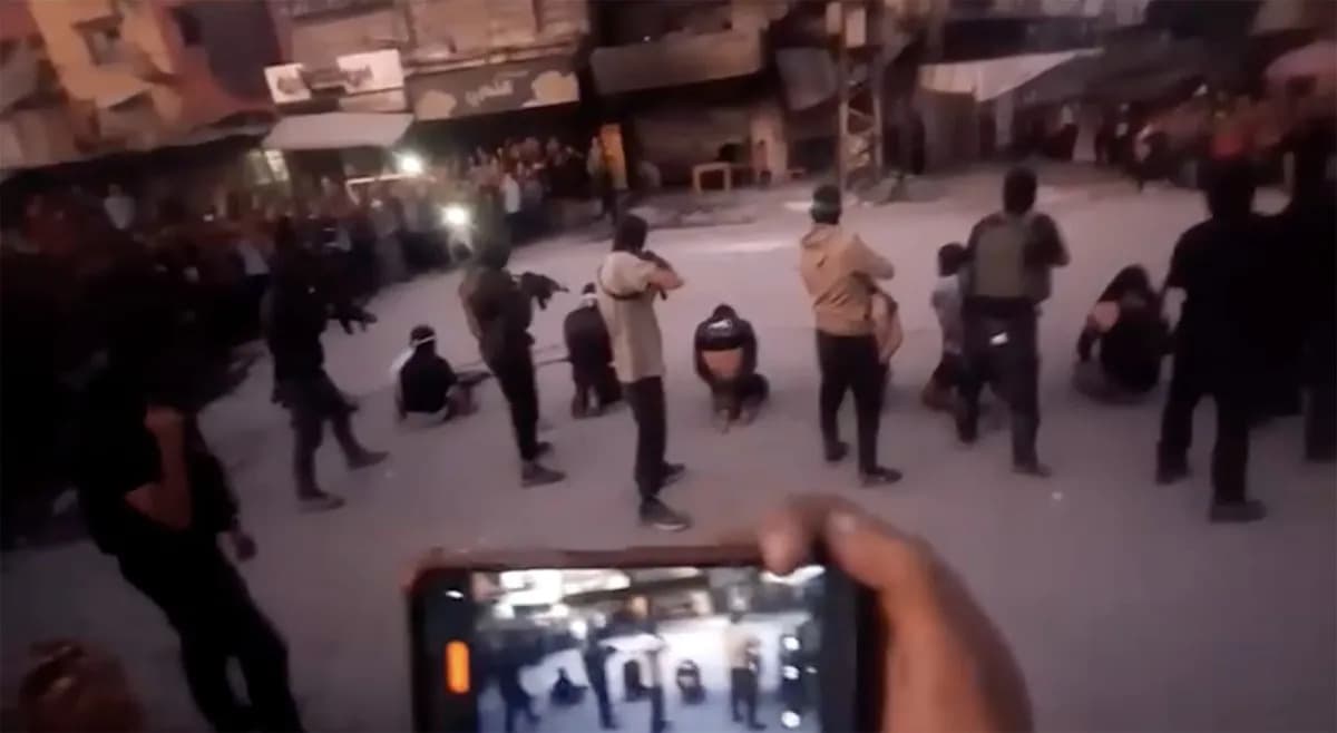 Hamas realiza execução pública de rivais, para tentar manter poder em Gaza após cessar-fogo