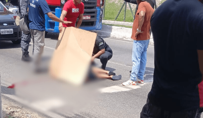 Idoso é atropelado ao tentar atravessar faixa de pedestre em Manaus