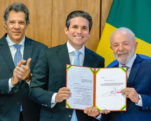 Lula comemora aprovação de mudança da isenção do Imposto de Renda: “correção de injustiça”