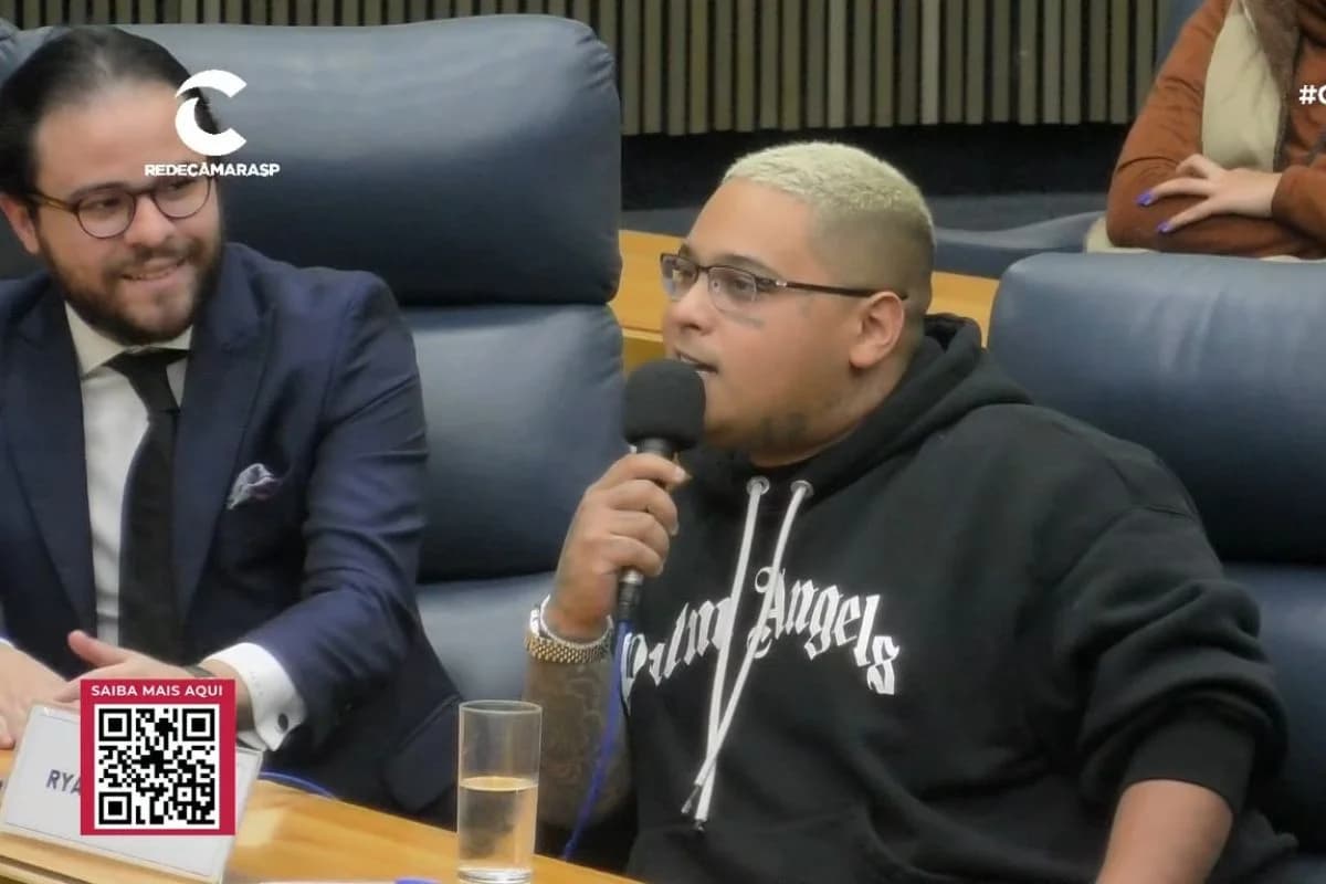 MC Ryan canta música sobre Cracolândia durante depoimento na CPI dos Pancadões