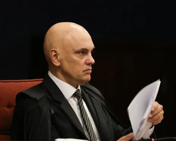 Alexandre de Moraes afasta advogados de réus do “núcleo 2” de tentativa de golpe