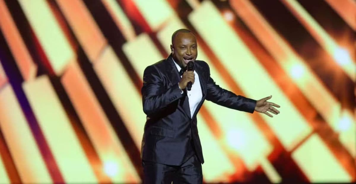 Thiaguinho cantará o hino nacional no GP de São Paulo