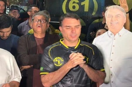 Flávio será o porta-voz de Jair Bolsonaro ao longo do processo eleitoral de 2026