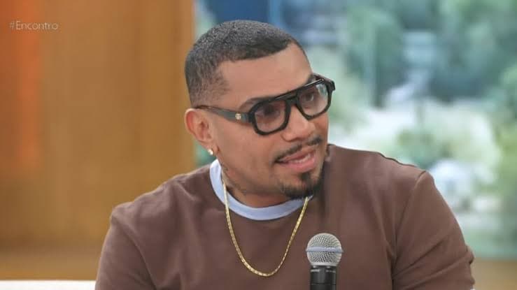 Naldo Benny fala sobre fama na internet e brinca com rótulo de “mentiroso”