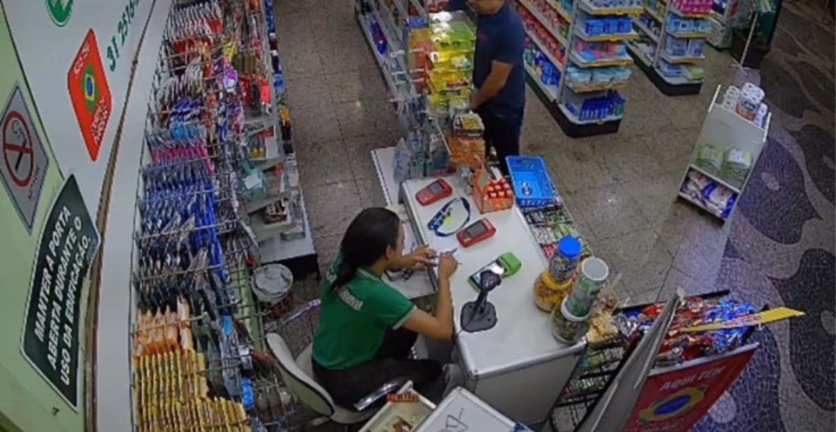 Homem tenta esconder Mounjaro e Ozempic na cueca durante furto; vídeo