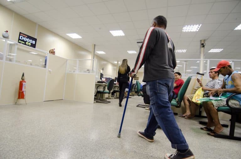 Câmara debate criação de sistema nacional para proteger saúde dos trabalhadores