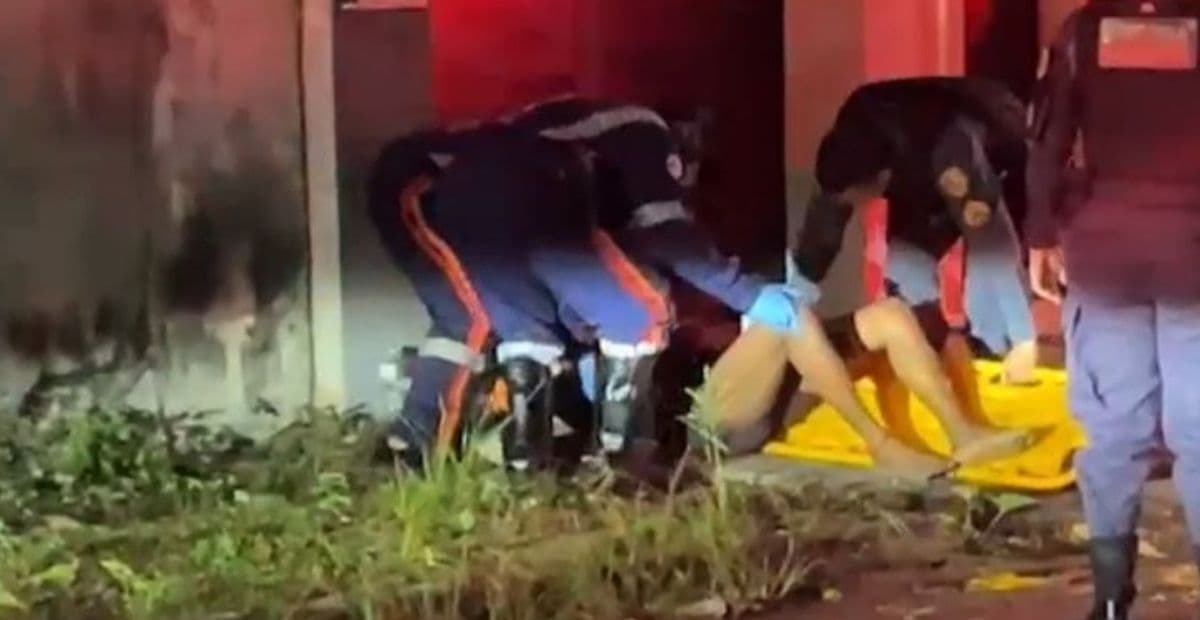 Mulher é espancada e tem as duas pernas fraturadas em Manaus