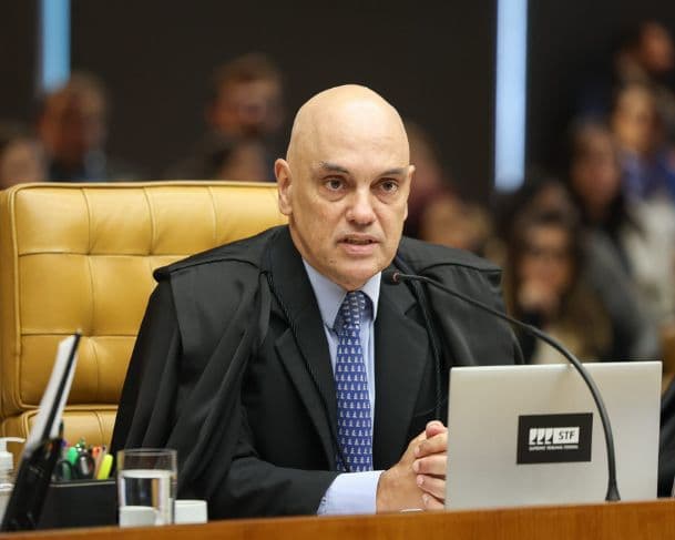 STF forma maioria para rejeitar recurso contra a condenação de Bolsonaro