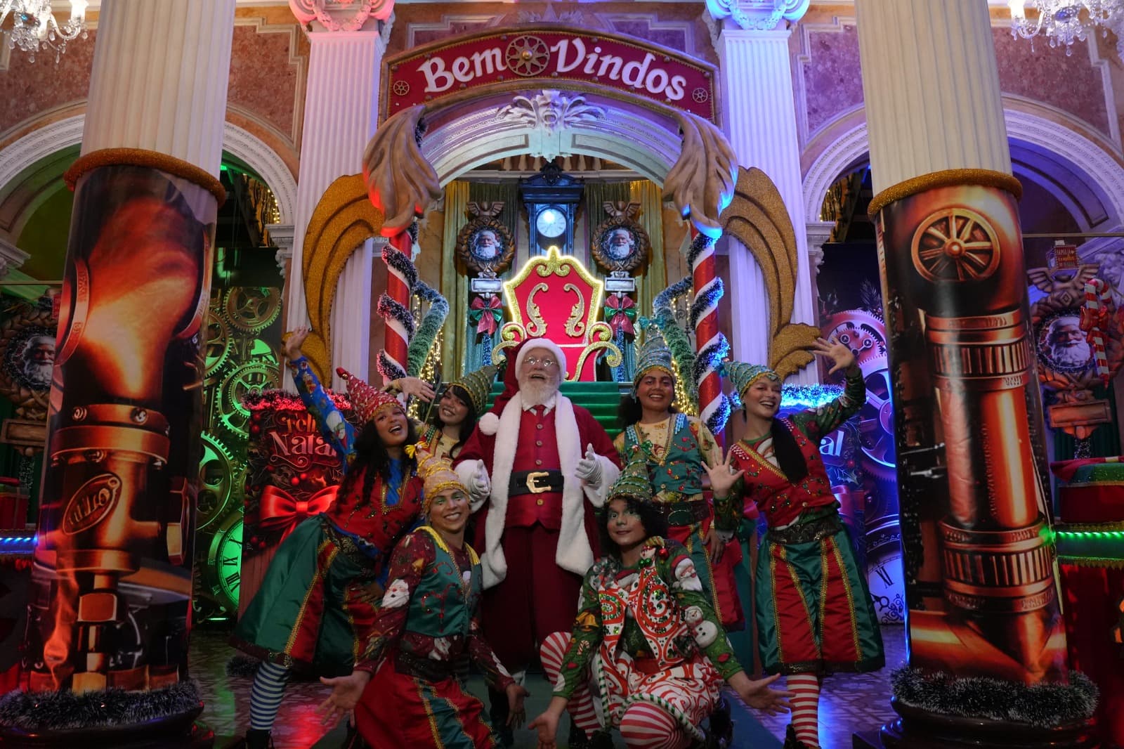 Fábrica do Papai Noel e Vila do Natal abrem com grande público em Manaus