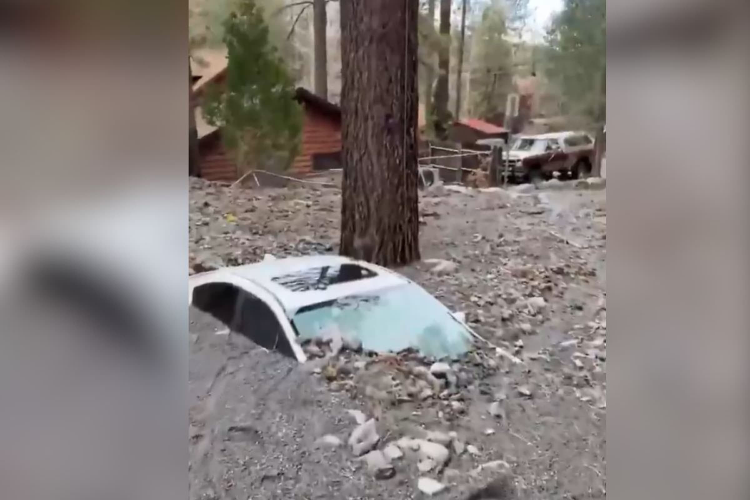 Tempestade causa alagamentos e deixa mortos na Califórnia