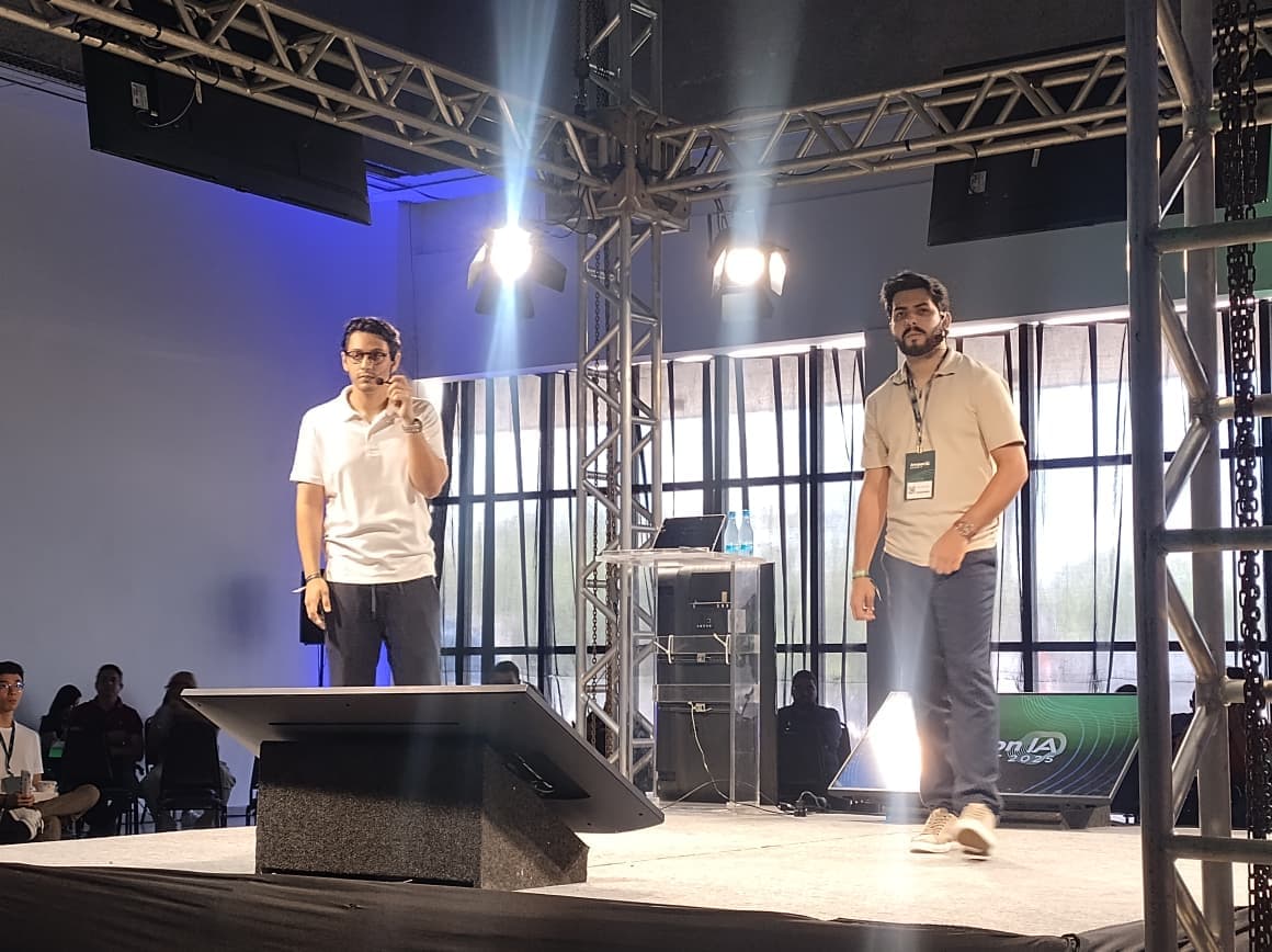 Igor Andrade e Vinícius Nascimento apresentam Ayla, a inteligência artificial por trás do sucesso do Amazon IA Summit 2025
