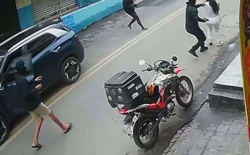 Ex-rainha de bateria da Beija-Flor é assaltada no Rio de Janeiro