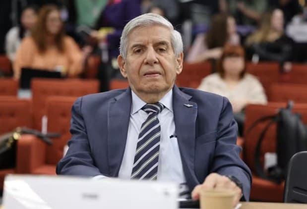 STF concede prisão domiciliar a general Augusto Heleno por caráter excepcional e humanitário