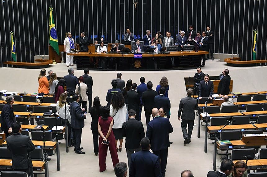 Congresso mantém veto a regra que ampliaria tempo de exposição de dados de condenados por crimes sexuais