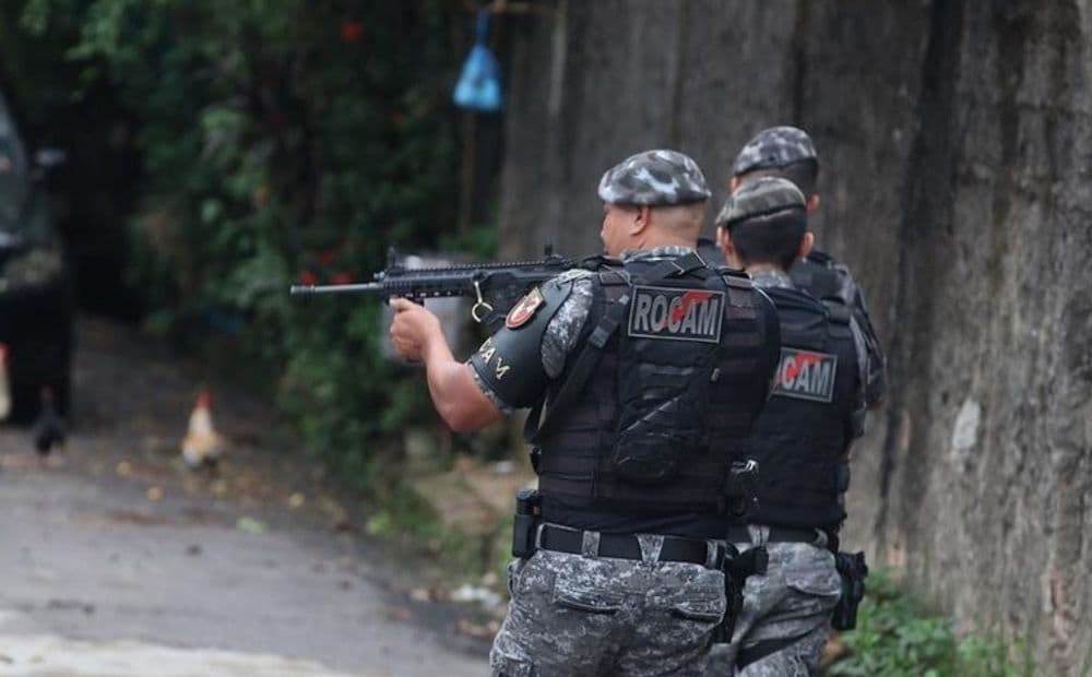 Rocam resgata homem do &#8220;tribunal do crime&#8221; na zona Norte de Manaus