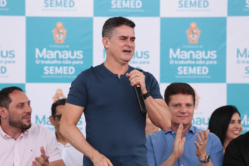 “Quem trabalha recebe críticas e quem não trabalha recebe likes”, diz David Almeida