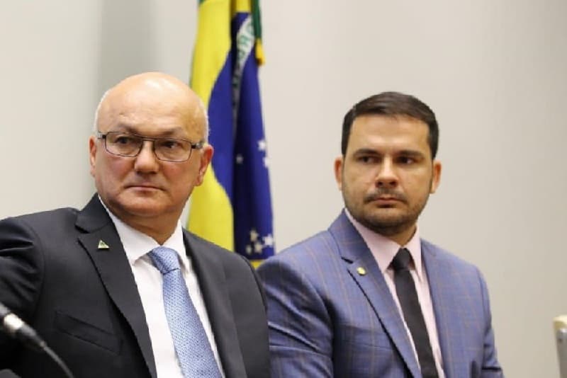 Caminhada promovida por Nikolas Ferreira ‘reaproxima’ Alberto Neto e Coronel Menezes em ano eleitoral