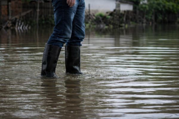 Chuvas intensas elevam risco de leptospirose no Amazonas