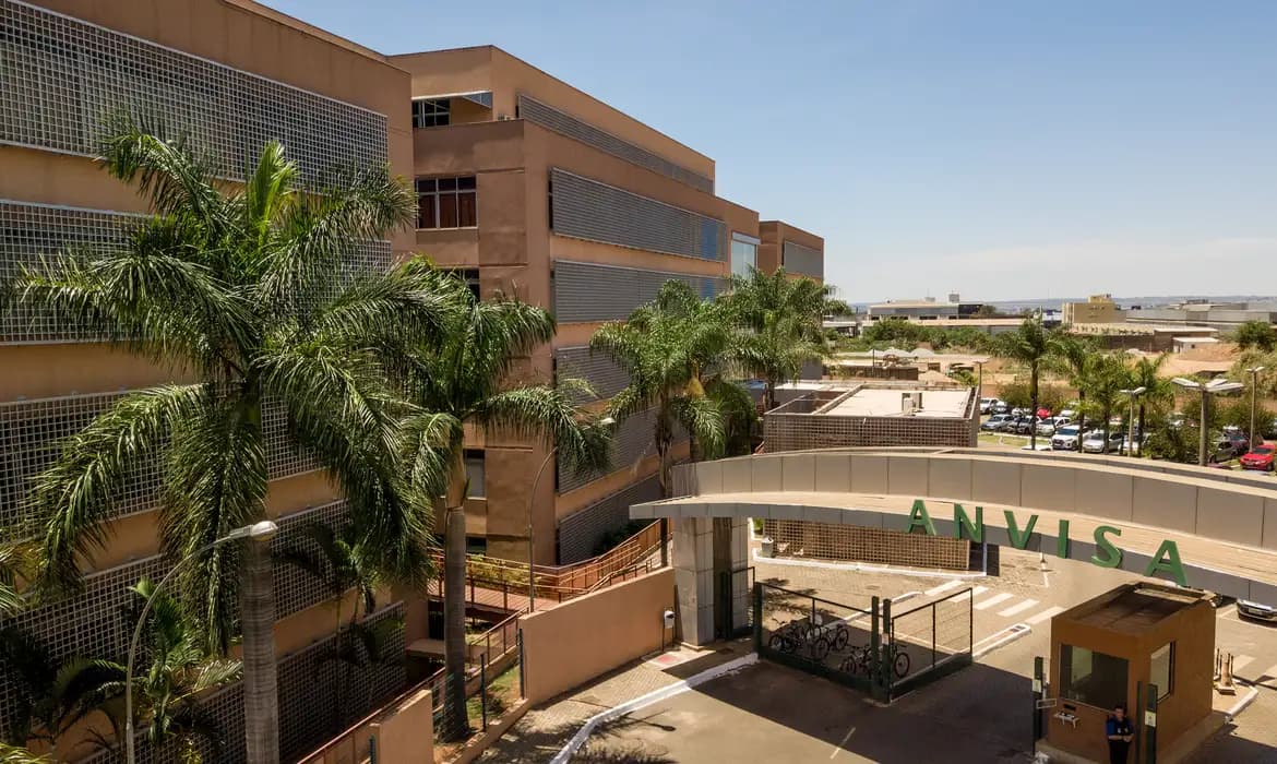 Anvisa suspende suplementos por risco à saúde; saiba quais são