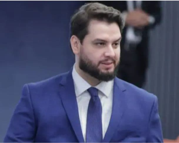 Filipe Martins passa por audiência de custódia e tem prisão preventiva mantida