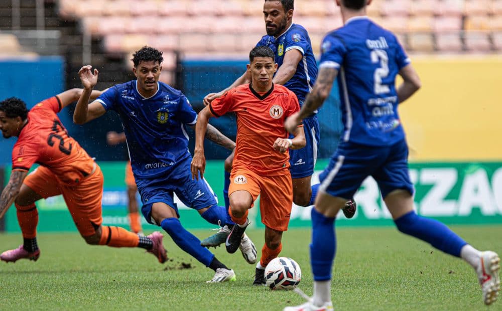 Manauara marca nos acréscimos e empata com o Nacional na Arena da Amazônia