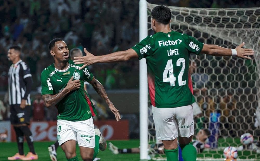 Allan decide no fim do 1º tempo, Palmeiras vence Santos e assume a liderança do Paulistão