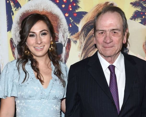 Victoria Jones, filha do ator Tommy Lee Jones, é encontrada morta em quarto de hotel