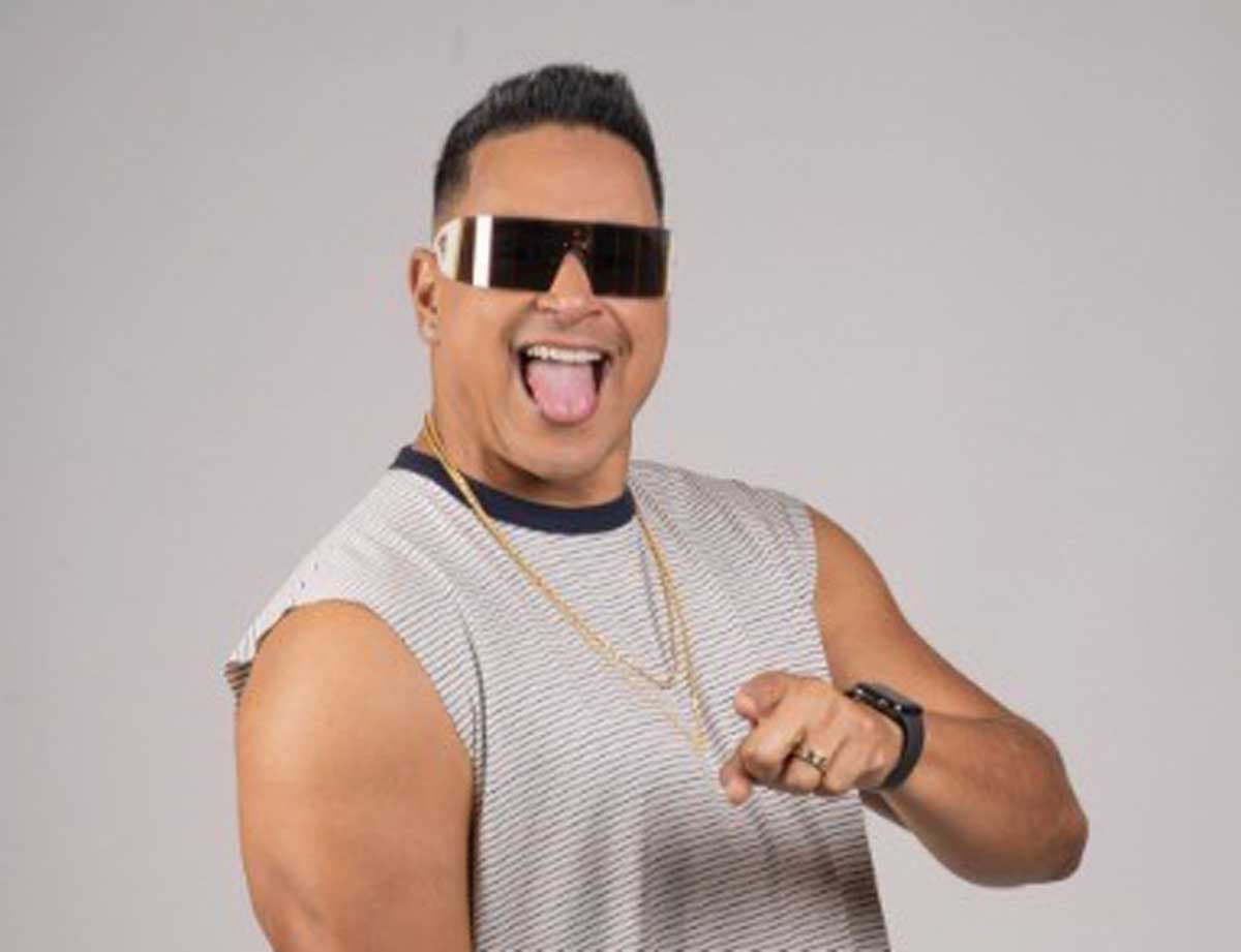 Xanddy é hospitalizado às pressas e cancela show