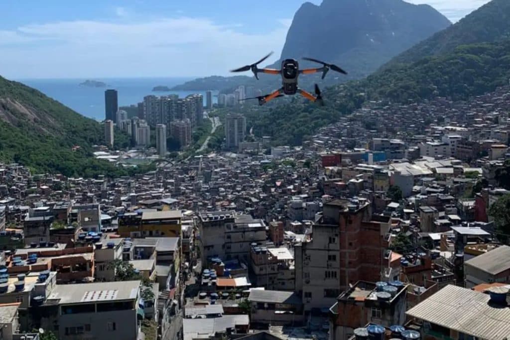 Pesquisa revela insegurança que marca a vida de mulheres nas favelas