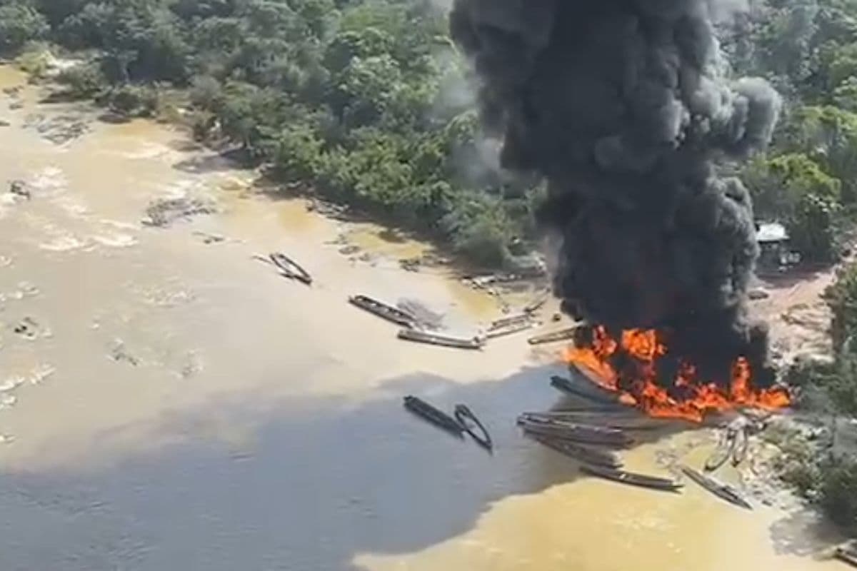 Ibama desmantela logística do garimpo ilegal em área protegida da Amazônia