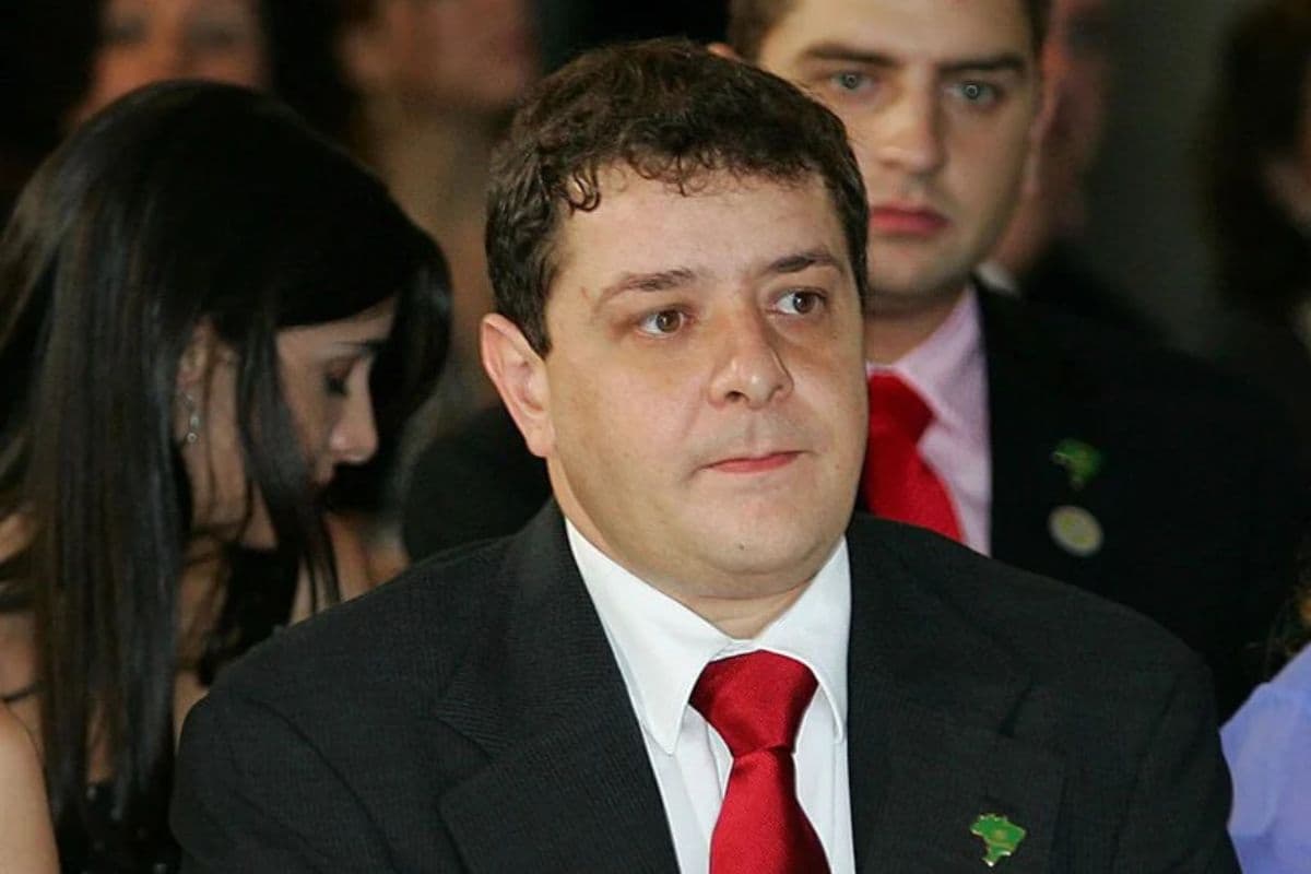 CPMI do INSS aprova quebra de sigilo bancário de filho de Lula