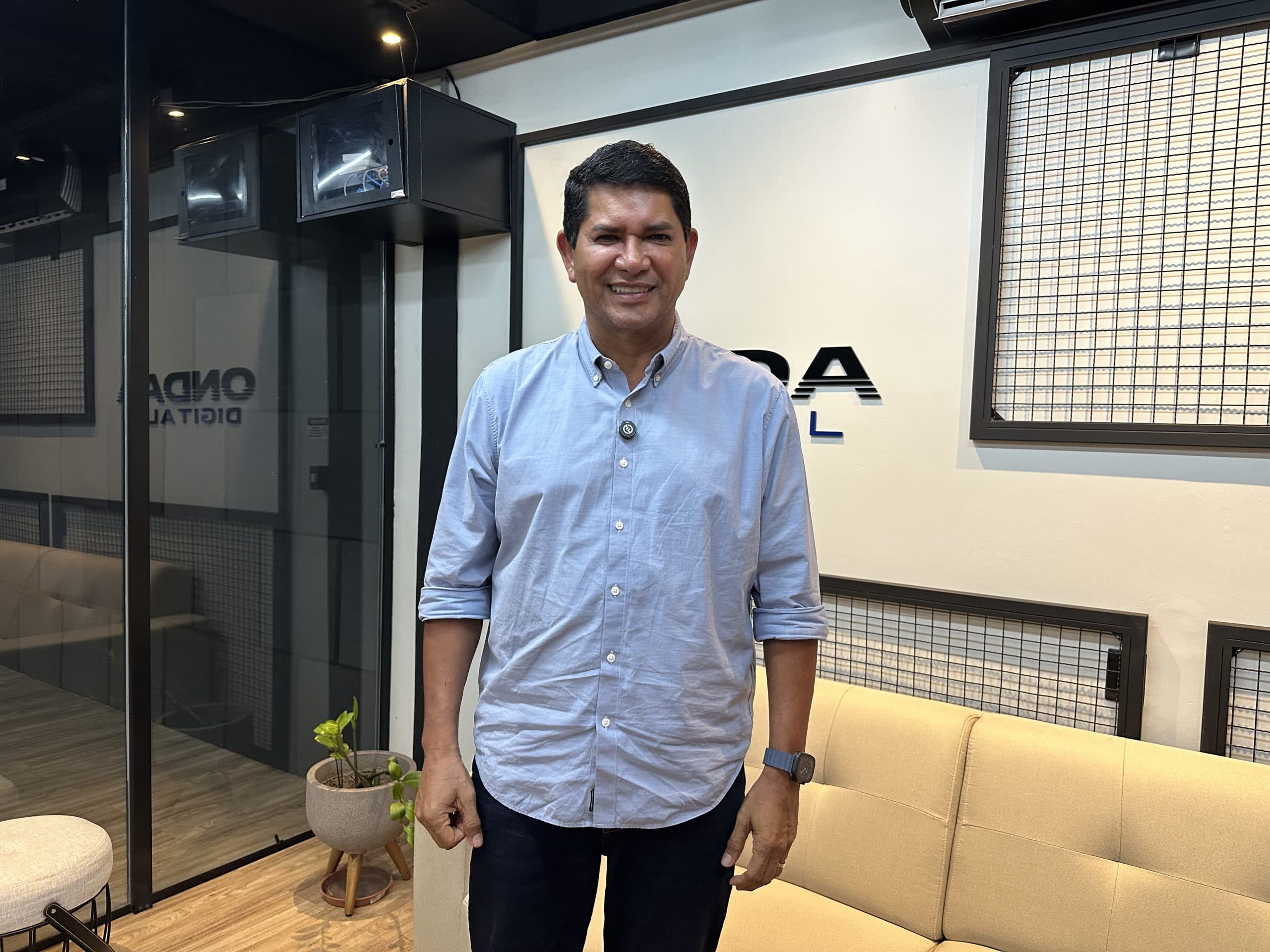 Ex-prefeito Bi Garcia confirma saída da deputada Mayra Dias do Avante