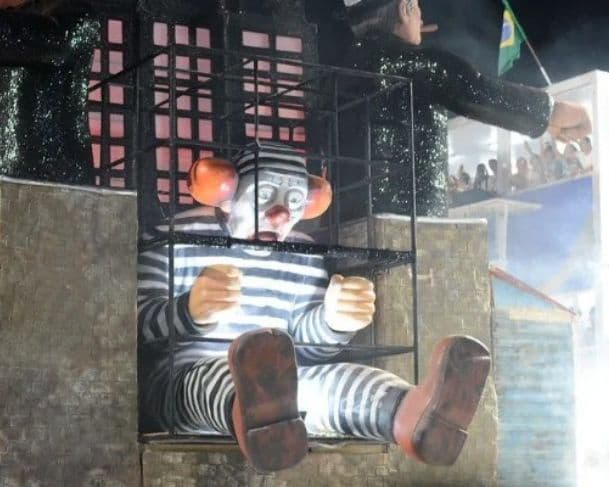 “Primeira derrota do PT em 2026”: Políticos da Direita comemoram rebaixamento da Acadêmicos do Niterói