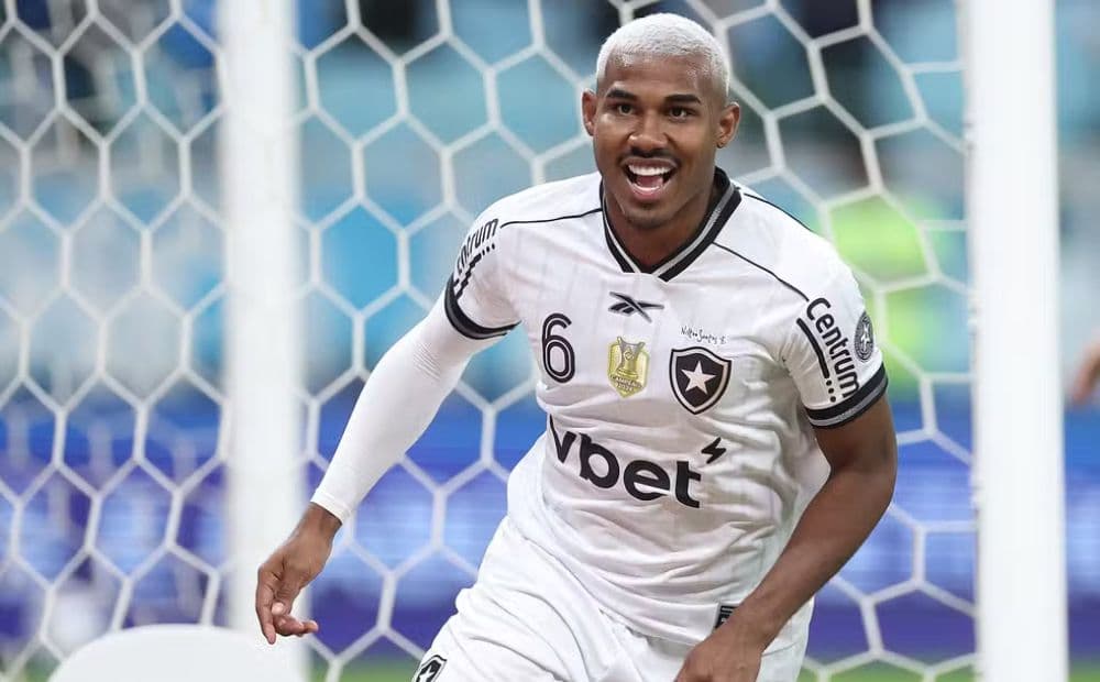 Vasco encaminha contratação de lateral-esquerdo Cuiabano, ex-Botafogo