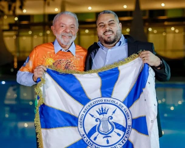 TCU suspende repasse de verba para escola que fará homenagem a Lula no Carnaval