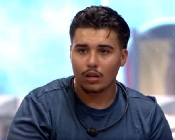 Ex-BBB Pedro Henrique é indiciado pela Polícia Civil por crime de importunação sexual