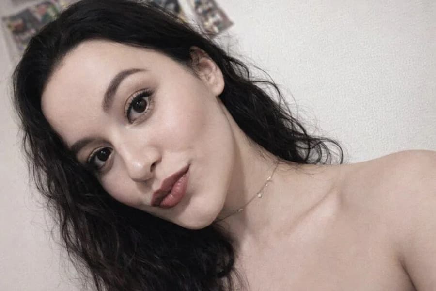 Polícia investiga possível envenenamento do ar no caso de morte em piscina