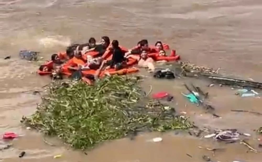 Naufrágio no AM: equipes percorrem mais de 200 km em busca de desaparecidos