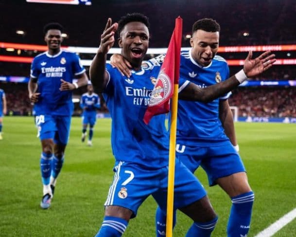 Vini Jr. denuncia racismo e protocolo da Fifa é acionado na Champions; entenda