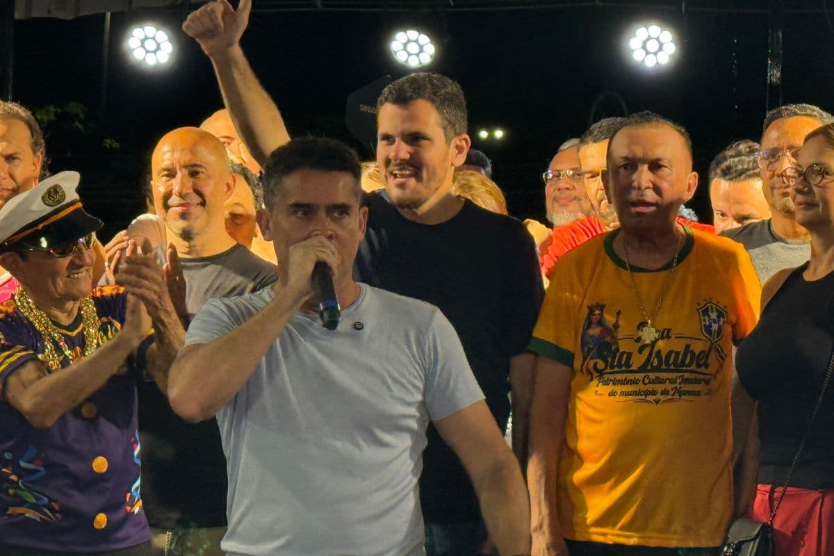 David Almeida exonera auxiliares e nomeia os primeiros indicados da gestão Renato Junior