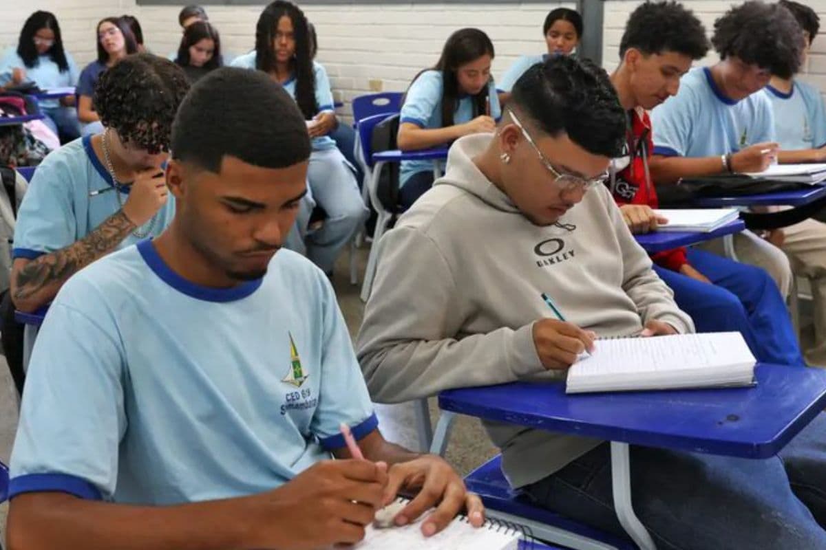 Pé-de-Meia: saiba onde fazer consulta oficial dos pagamentos
