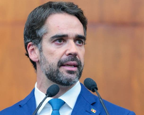 Eduardo Leite lança pré-candidatura à presidência do Brasil por meio de manifesto no X