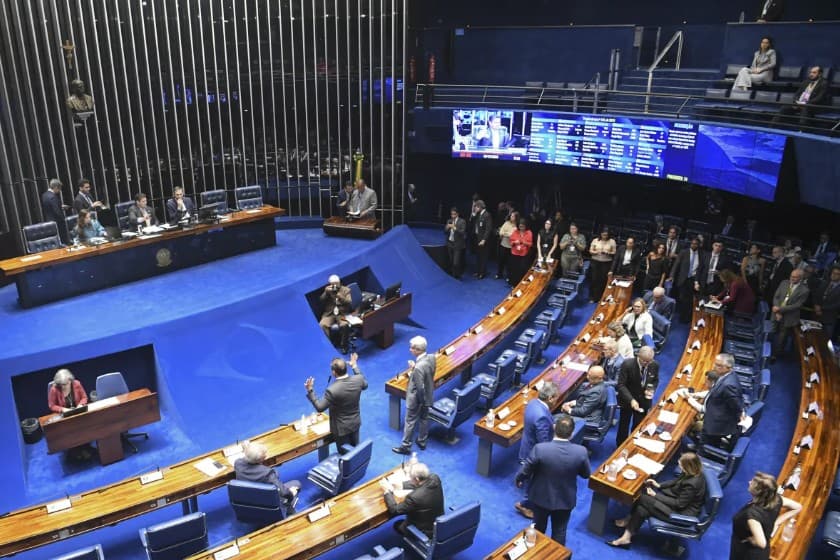 IA pode ajudar a evitar feminicídios: Senado aprova monitoramento de agressores em tempo real